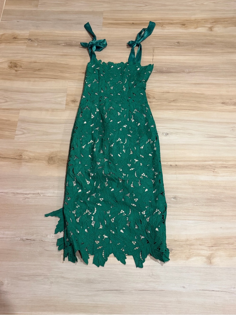 Vici Emerald Green Lace Tie-Strap Midi Dress